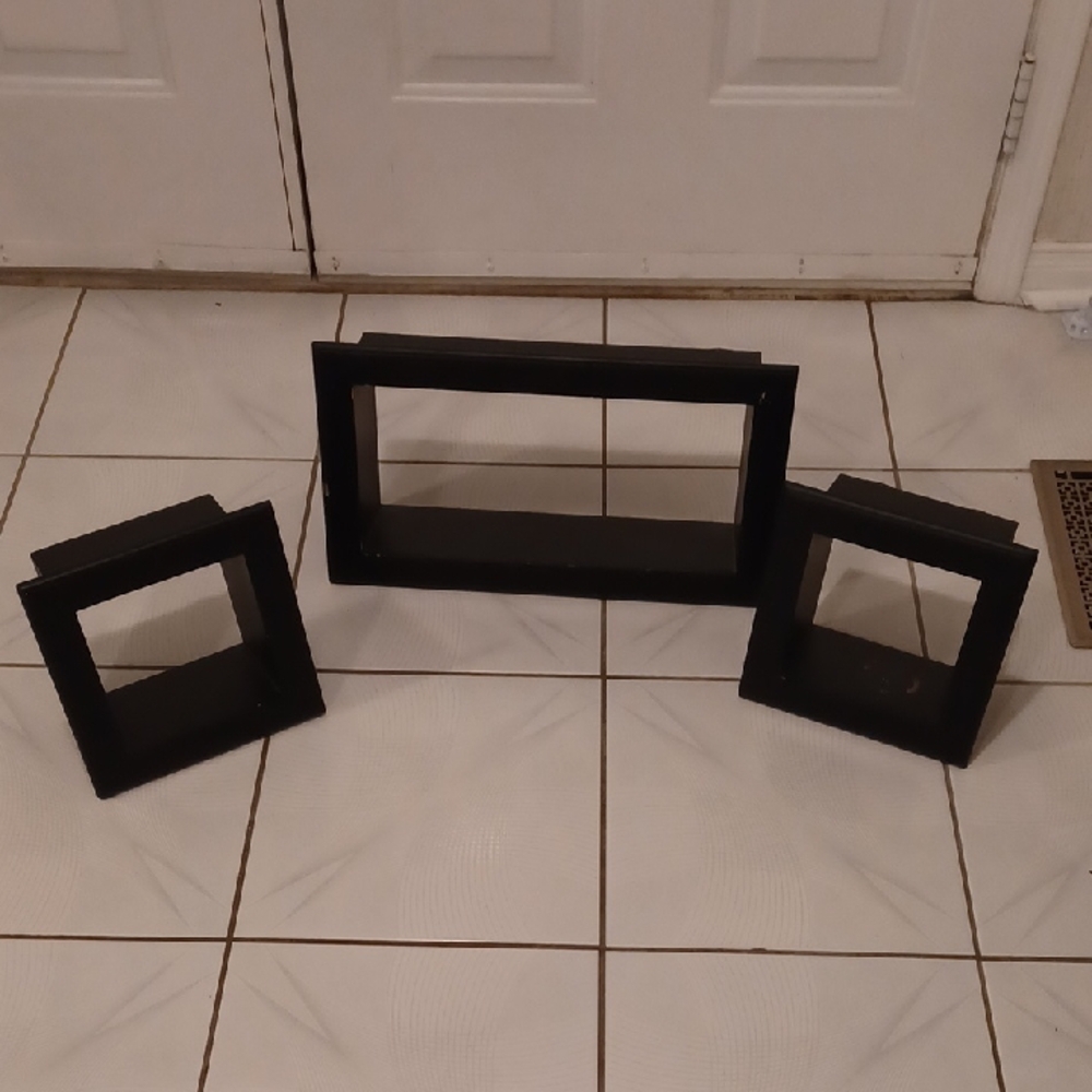 4/$80 Black Wooden Wall Shelves - Set Of 3 (Need Paint Job)